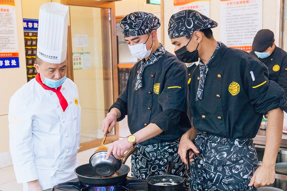 只有当厨师，才能真正领略专业厨师学校带来的好处